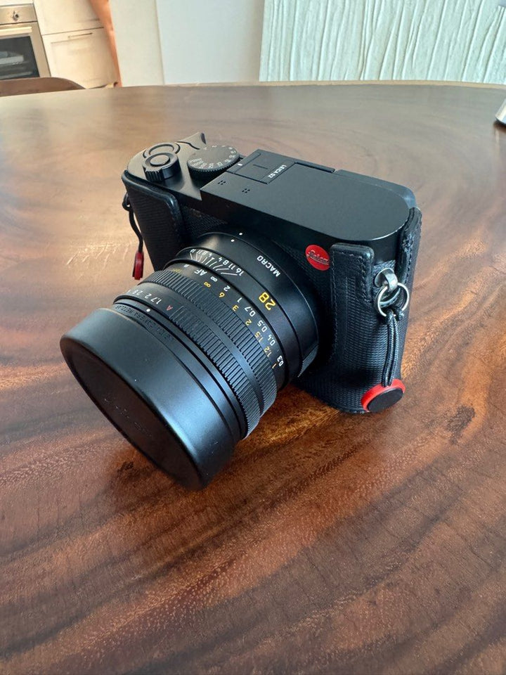 Leica Q2