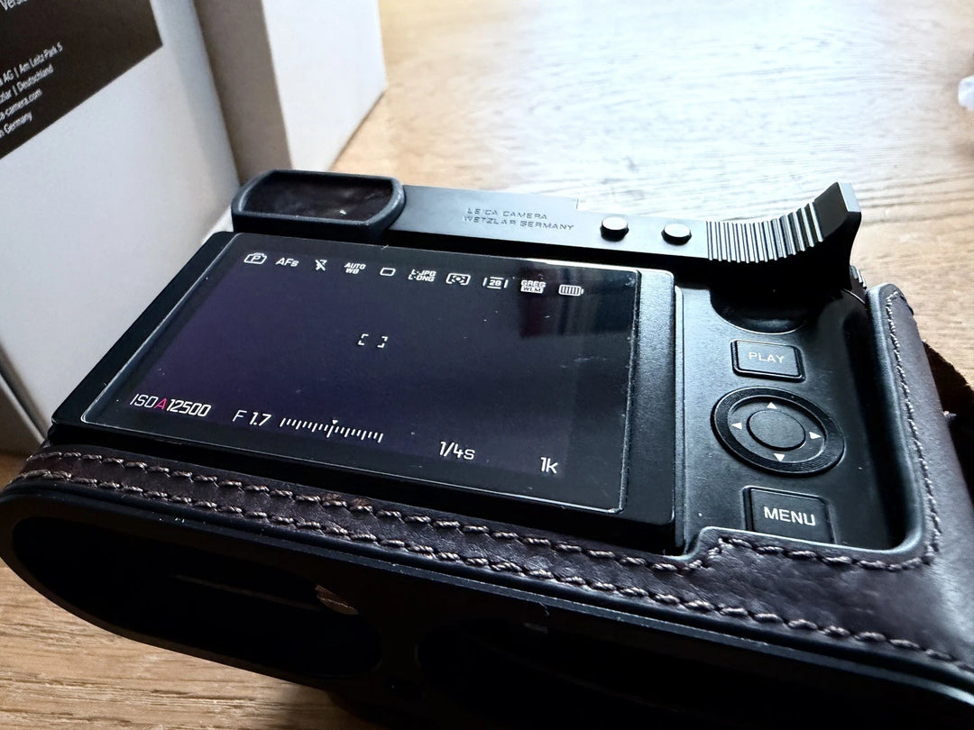 Leica Q3 28 60.3MP Camera - Black - Excellent Condition + Warranty + Thumb Grip